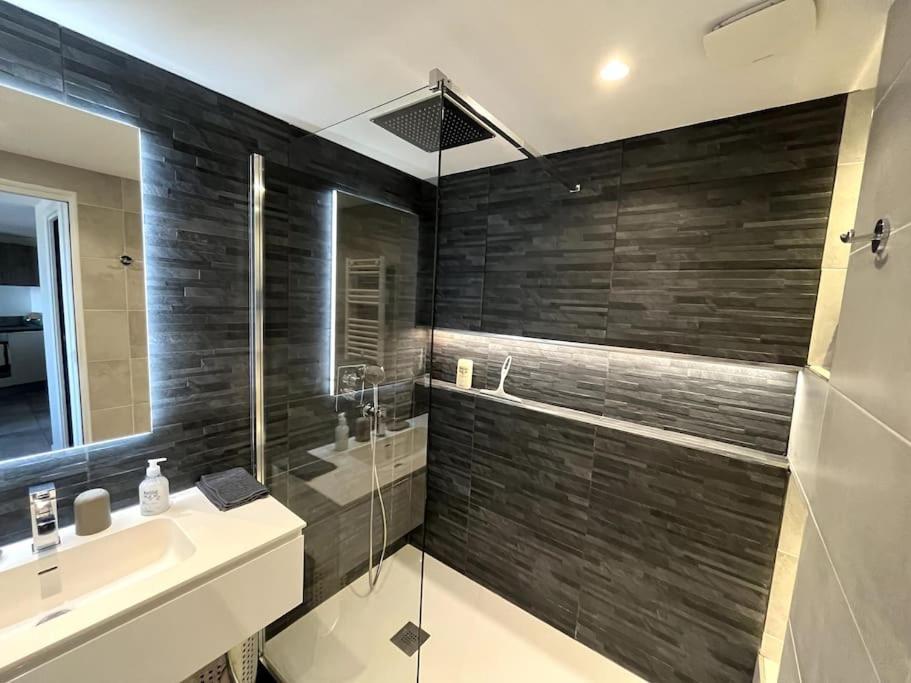 Appartement 2 Pieces Vue Mer, A Proximite De *