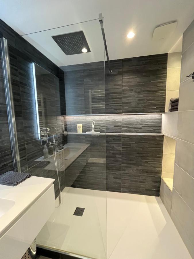 Appartement 2 Pieces Vue Mer, A Proximite De Mandelieu