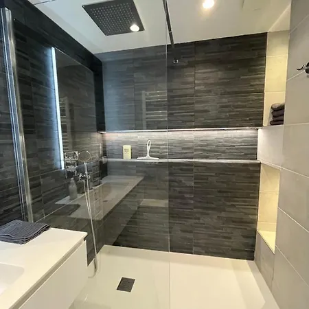 Appartement 2 Pieces Vue Mer, A Proximite De Tout Mandelieu Exterior foto