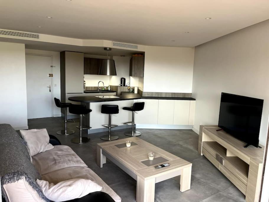 Appartement 2 Pieces Vue Mer, A Proximite De