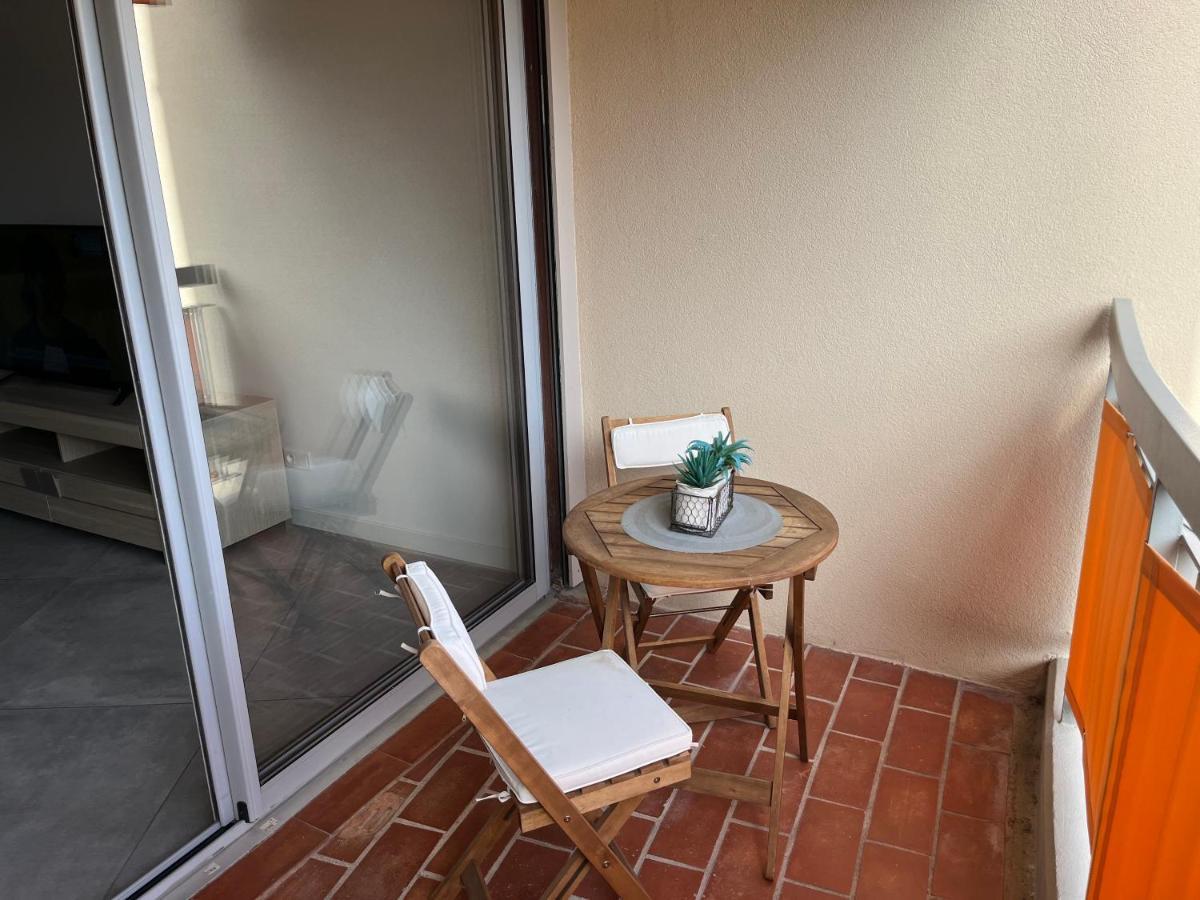 2 Pieces Vue Mer, A Proximite De